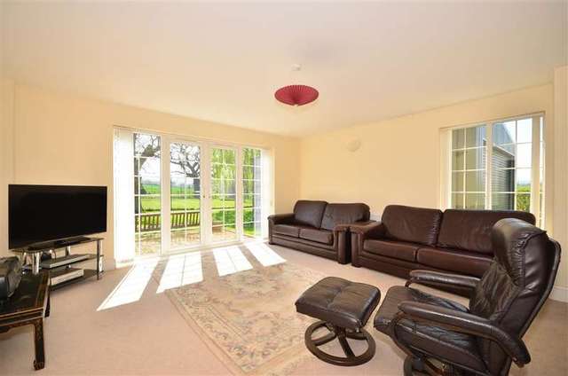  Image of 3 Bedroom Detached for sale at Shalfleet Newport Newport, PO30 4LZ