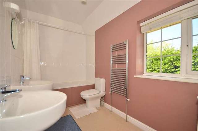  Image of 3 Bedroom Detached for sale at Shalfleet Newport Newport, PO30 4LZ