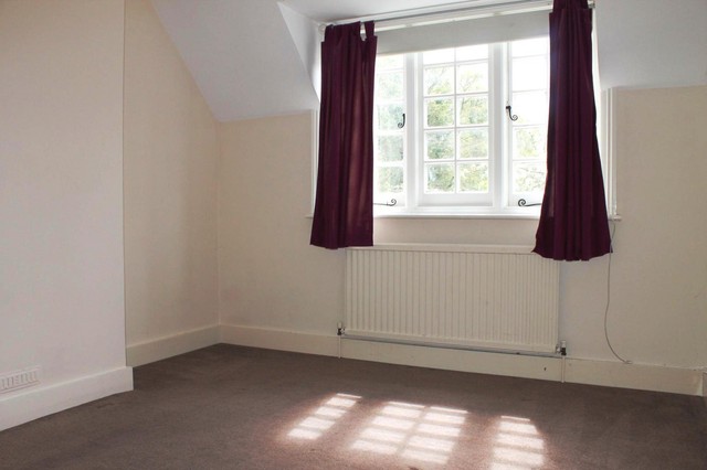  Image of 2 Bedroom Detached to rent at Felcourt  East Grinstead, RH19 2LQ