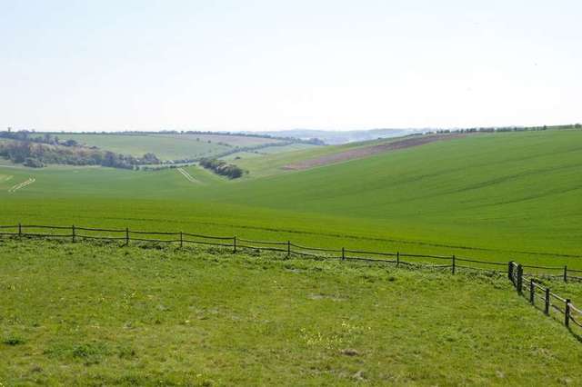  Image of 5 Bedroom Detached for sale at Aldworth, RG8 9TX