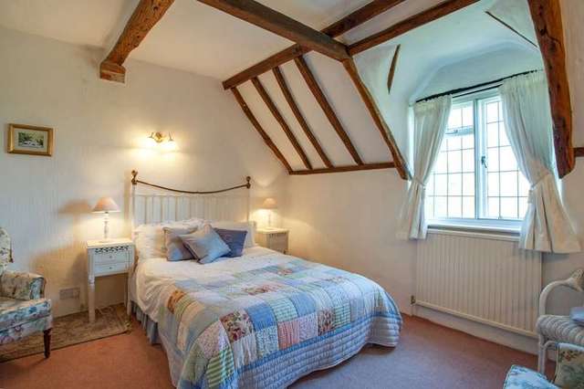  Image of 5 Bedroom Detached for sale at Aldworth, RG8 9TX