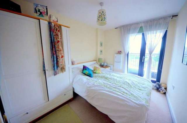  Image of 2 Bedroom Apartment for sale at Cottage Road  Islington, N7 8TP