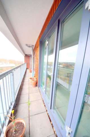  Image of 2 Bedroom Apartment for sale at Cottage Road  Islington, N7 8TP
