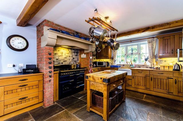  Image of 4 Bedroom Detached for sale at Wragby Road Bardney Bardney, LN3 5XE