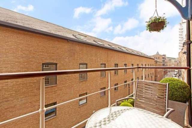  Image of 1 Bedroom Flat to rent at Mill Street London Bermondsey, SE1 2BB
