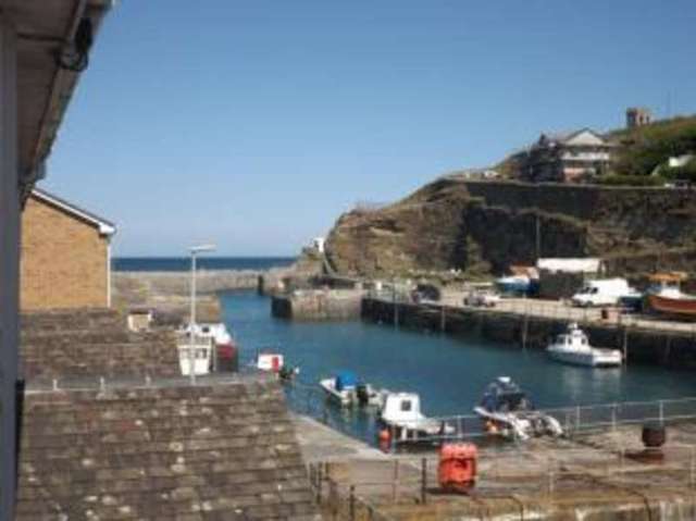  Image of 3 Bedroom End of Terrace for sale at Portreath Redruth Portreath, TR16 4NQ