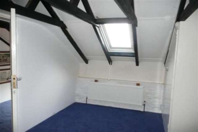  Image of 3 Bedroom Detached to rent at Brixham, TQ5 8RF