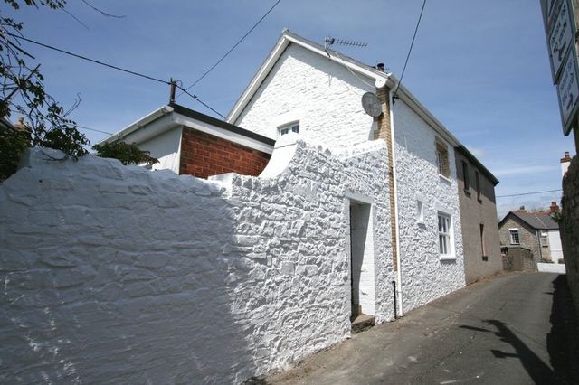  Image of 2 Bedroom Semi-Detached for sale at 2 Methodist Lane  LLANTWIT MAJOR, CF61 1RH