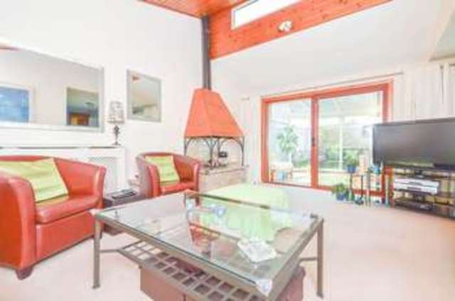  Image of 3 Bedroom Detached for sale at Craigs Road Corstorphine Edinburgh, EH12 8EW