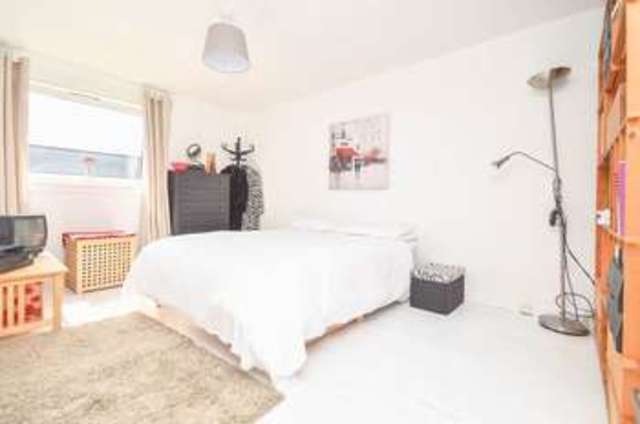  Image of 3 Bedroom Detached for sale at Craigs Road Corstorphine Edinburgh, EH12 8EW