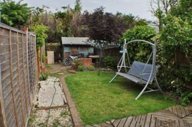  Image of 2 Bedroom Terraced for sale at Badger Close  Guildford, GU2 9WA