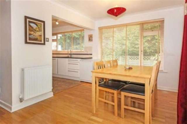  Image of 5 Bedroom Detached to rent at Bournemouth, BH10 7DL
