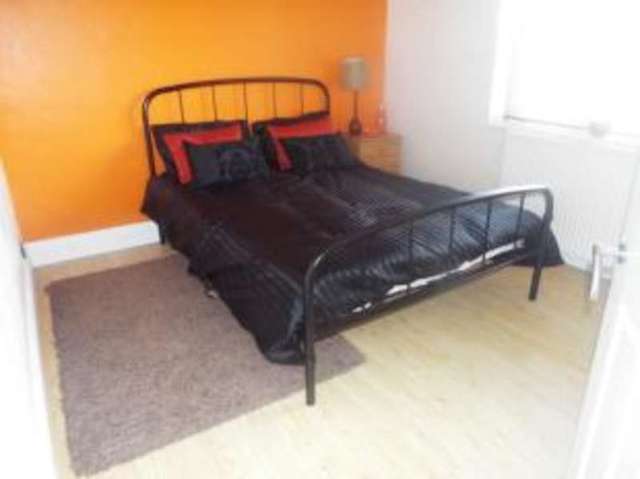  Image of 3 Bedroom Semi-Detached for sale at Great Barr Birmingham Queslett, B44 8NB