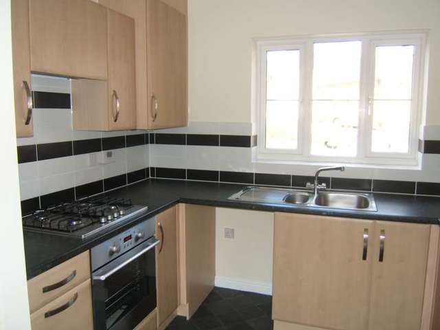  Image of 3 Bedroom Semi-Detached to rent at Archers Gate  Amesbury, SP4 7FX