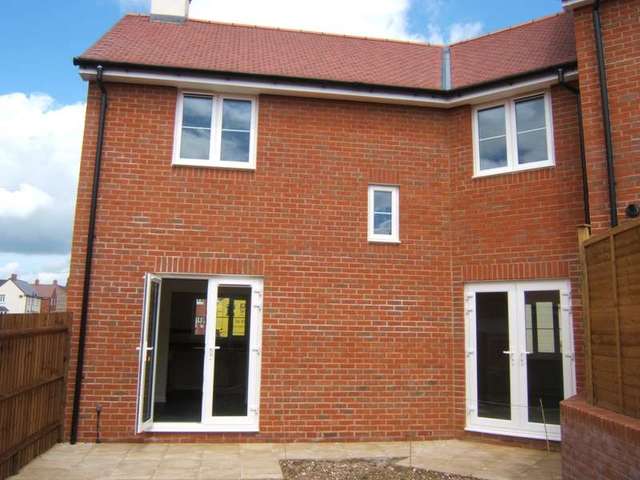  Image of 3 Bedroom Semi-Detached to rent at Archers Gate  Amesbury, SP4 7FX