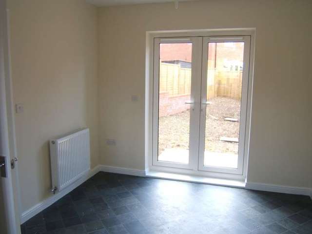  Image of 3 Bedroom Semi-Detached to rent at Archers Gate  Amesbury, SP4 7FX