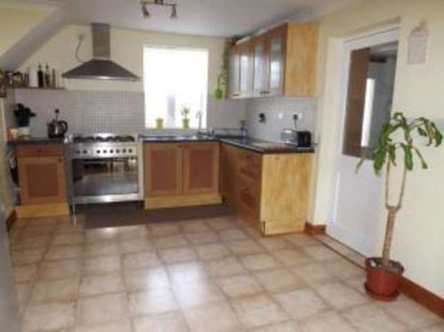  Image of 3 Bedroom Semi-Detached for sale at Leicester Leicestershire Humberstone, LE5 1HG