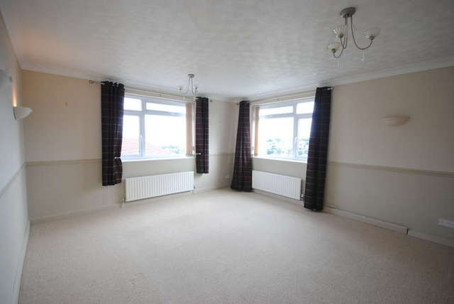  Image of 4 Bedroom Detached for sale at Dawlish, EX7 9ED