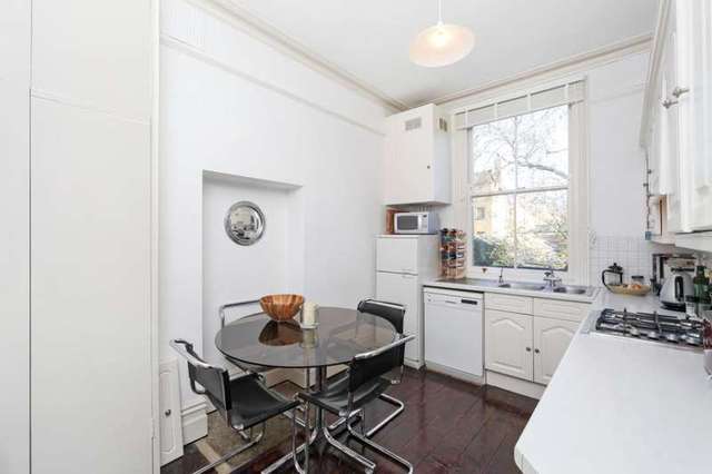  Image of 1 Bedroom Flat to rent at Auriol Road  London, W14 0SR