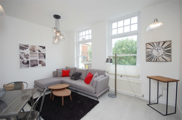  Image of 2 Bedroom Flat to rent at 6 High Street Harlesden Harlesden, NW10 4LT