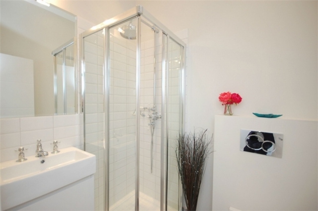  Image of 2 Bedroom Flat to rent at 6 High Street Harlesden Harlesden, NW10 4LT