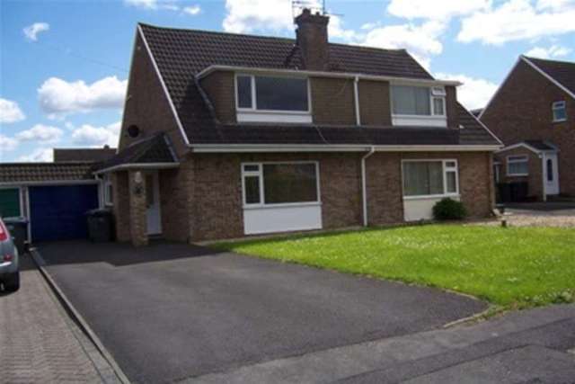  Image of 3 Bedroom Semi-Detached to rent at Warminster, BA12 9LX
