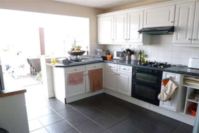  Image of 3 Bedroom Semi-Detached to rent at Warminster, BA12 9LX