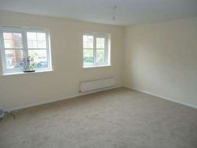  Image of 3 Bedroom Terraced to rent at Bethel Grove  Liverpool, L17 2BJ