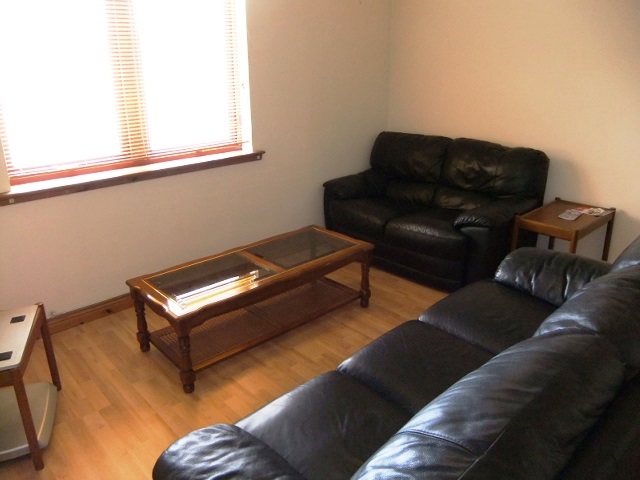  Image of 2 Bedroom Flat to rent at Dunfermline Fife Fife, KY11 3AD