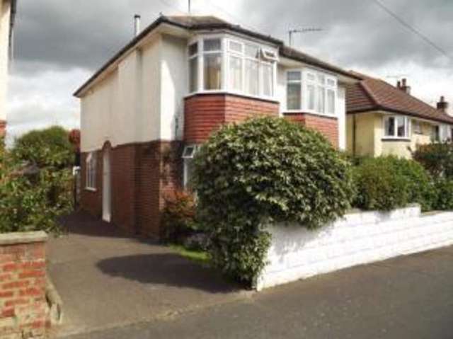  Image of 2 Bedroom Flat for sale at Bournemouth Dorset Wick, BH6 3AL