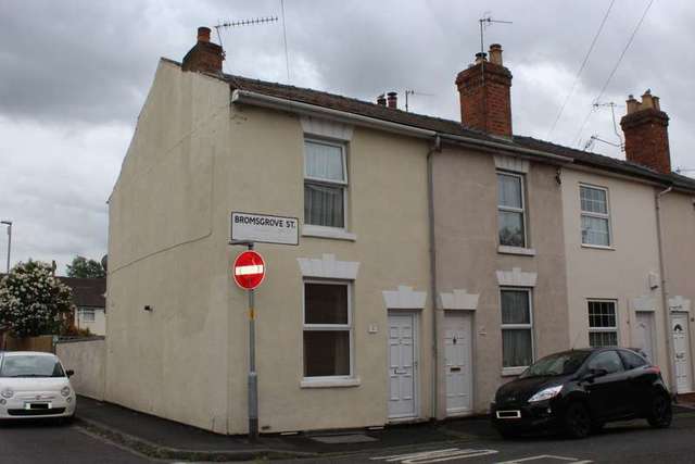  Image of 2 Bedroom Terraced for sale at Worcester Worcestershire Worcester, WR3 8AR