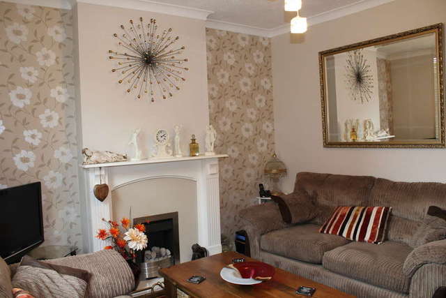  Image of 2 Bedroom Terraced for sale at Worcester Worcestershire Worcester, WR3 8AR