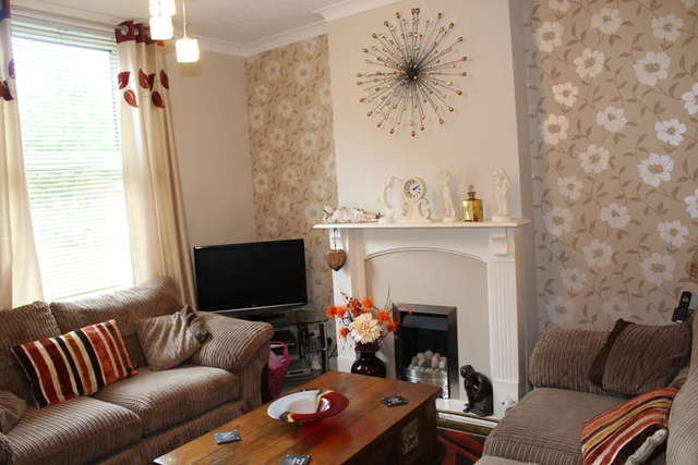  Image of 2 Bedroom Terraced for sale at Worcester Worcestershire Worcester, WR3 8AR