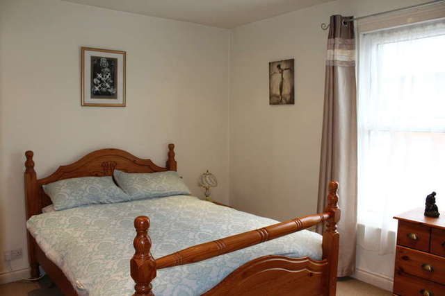  Image of 2 Bedroom Terraced for sale at Worcester Worcestershire Worcester, WR3 8AR