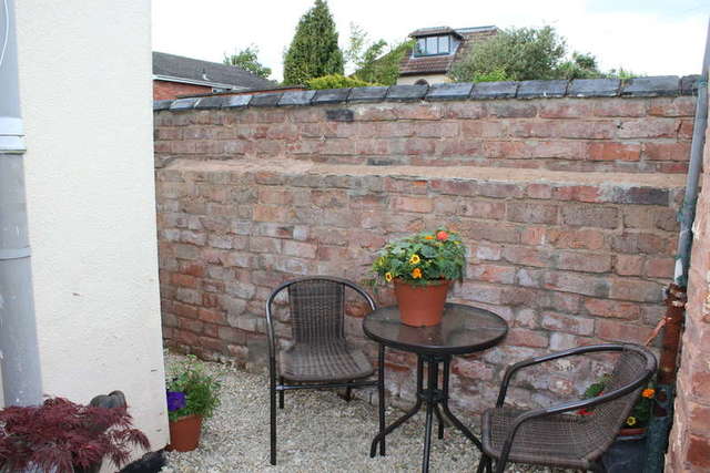  Image of 2 Bedroom Terraced for sale at Worcester Worcestershire Worcester, WR3 8AR