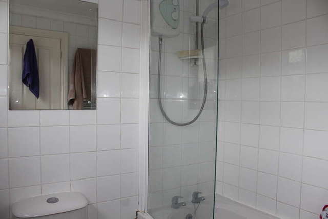  Image of 2 Bedroom Terraced for sale at Worcester Worcestershire Worcester, WR3 8AR