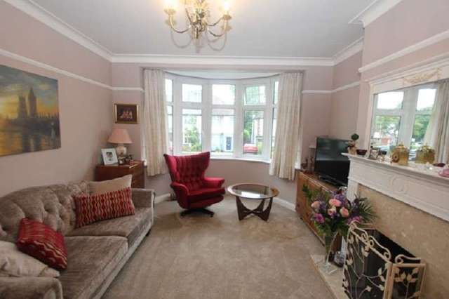  Image of 3 Bedroom Property for sale at Brook Avenue  Edgware, HA8 9UZ