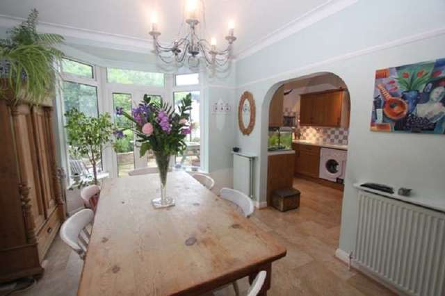  Image of 3 Bedroom Property for sale at Brook Avenue  Edgware, HA8 9UZ