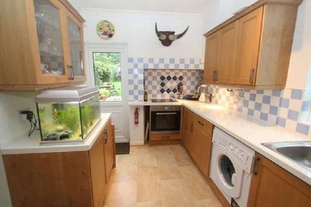  Image of 3 Bedroom Property for sale at Brook Avenue  Edgware, HA8 9UZ