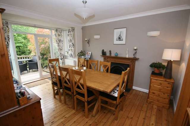  Image of 3 Bedroom Detached for sale at Brook Road  Brentwood, CM14 4PT