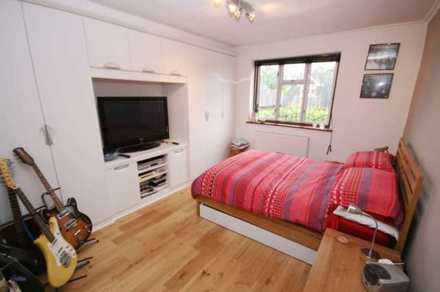  Image of 3 Bedroom Detached for sale at Brook Road  Brentwood, CM14 4PT