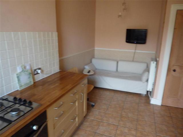  Image of 2 Bedroom Flat to rent at City Centre Edinburgh Edinburgh, EH10 4EP