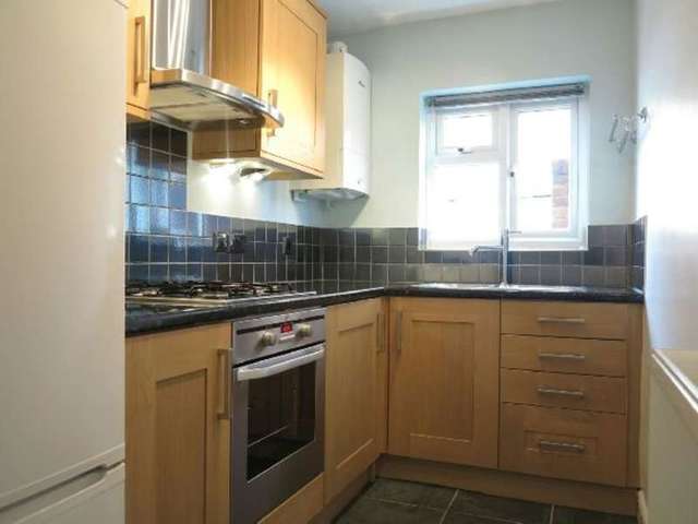  Image of 1 Bedroom Flat to rent at Bulmershe Road  Reading, RG1 5RJ
