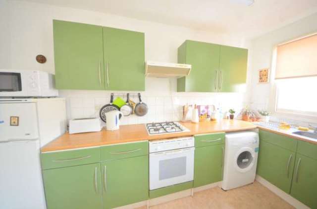  Image of 1 Bedroom Apartment to rent at Caledonian Road  Islington, N1 1BB