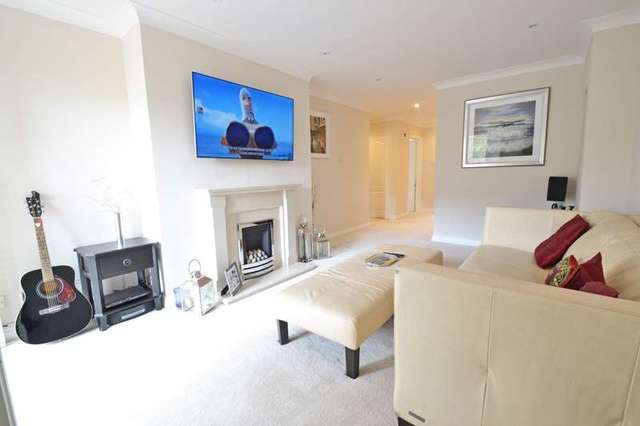  Image of 3 Bedroom Flat for sale at 1 The Esplanade Canford Cliffs Poole, BH13 7HZ
