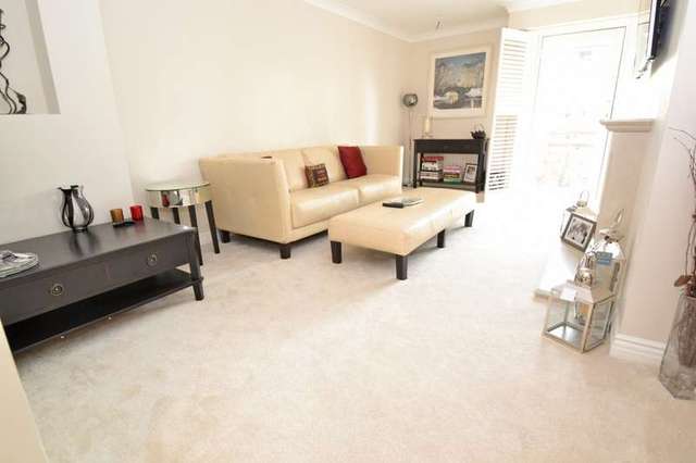  Image of 3 Bedroom Flat for sale at 1 The Esplanade Canford Cliffs Poole, BH13 7HZ