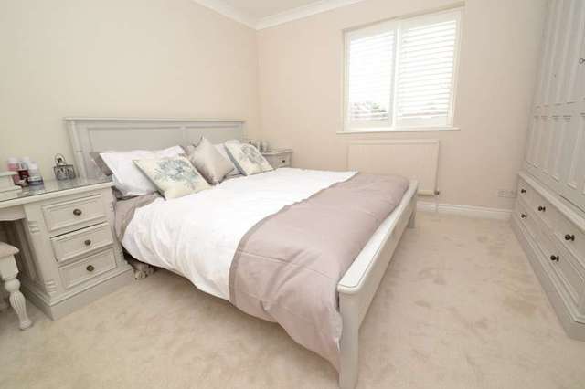  Image of 3 Bedroom Flat for sale at 1 The Esplanade Canford Cliffs Poole, BH13 7HZ