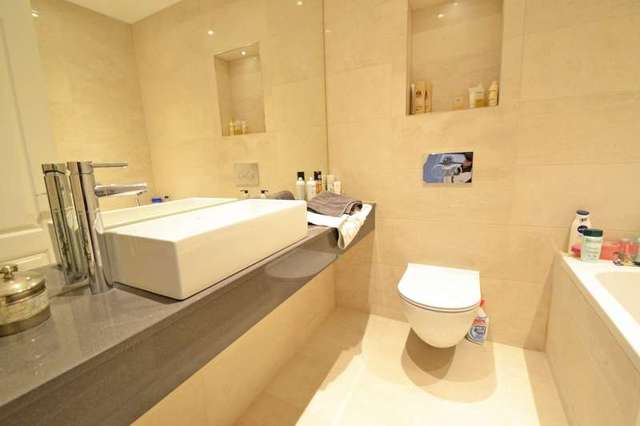  Image of 3 Bedroom Flat for sale at 1 The Esplanade Canford Cliffs Poole, BH13 7HZ