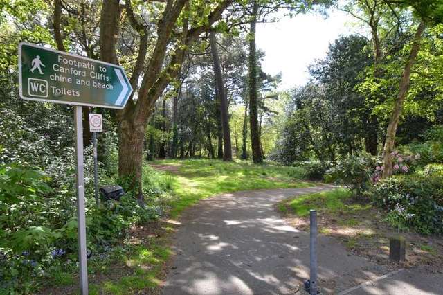  Image of 3 Bedroom Flat for sale at 1 The Esplanade Canford Cliffs Poole, BH13 7HZ