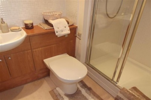  Image of 2 Bedroom Flat to rent at Bearsden East Dunbartonshire East Dunbartonshire, G61 1RX